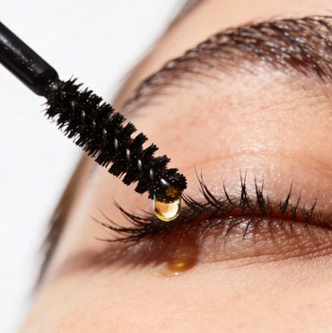 Rotina noturna para cílios longos e fortes